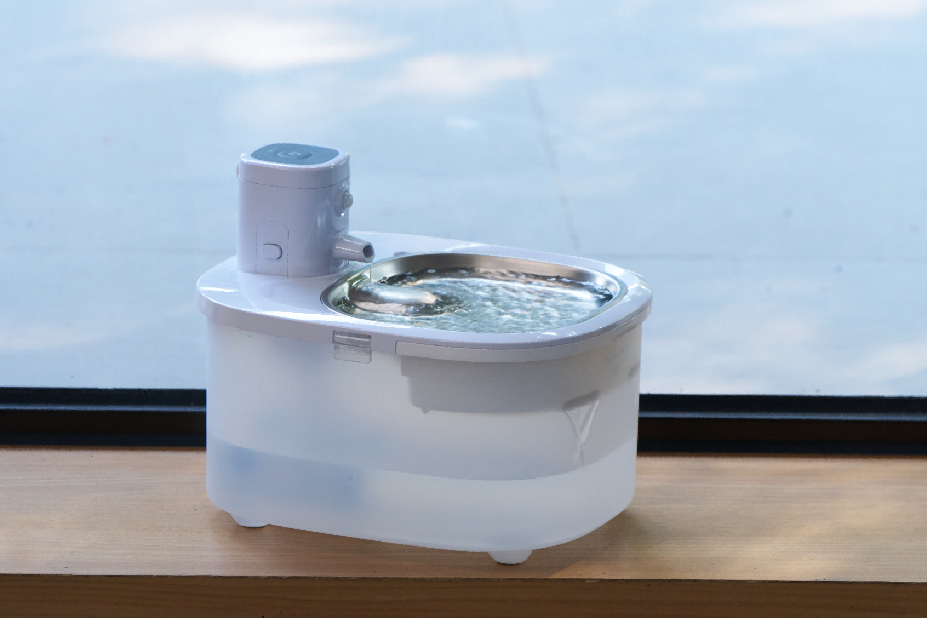 Why the Wireless Stainless Steel Pet Water Fountain BF25M Is the Smartest Way to Keep Your Pets Hydrated